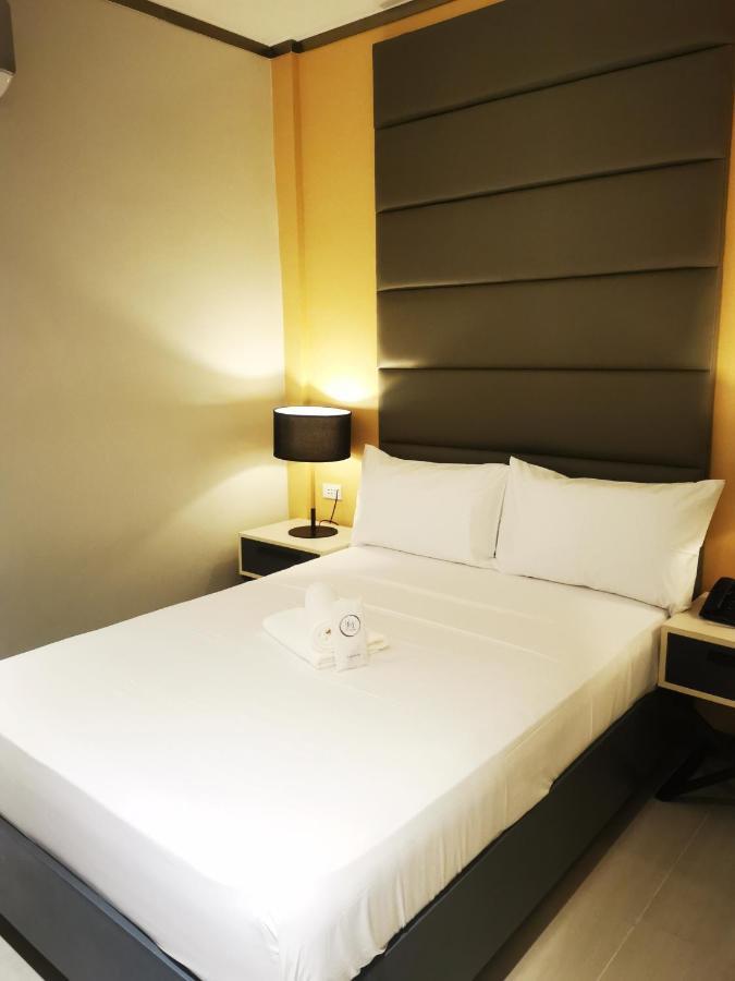Yes Hotel Pandi Bulacan Екстер'єр фото